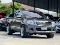 Toyota Hilux Vigo 2.5 E 2014 สีเทาสวยงามพร้อมใช้งาน