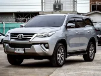 Toyota Fortuner 2.4 V 2016 SUV สุดคุ้ม