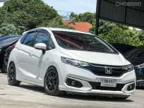 Honda Jazz 1.5 i-VTEC 2020 พร้อมของแต่งหล่อๆ