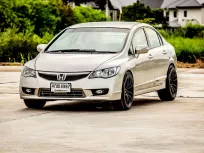 2006 Honda CIVIC 2.0 i-VTEC รถเก๋ง 4 ประตู 