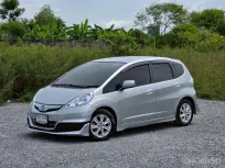 HONDA JAZZ 1.3 i-VTEC HYBRID [GE] ปี 2013 รุ่นยอดฮิต สุดประหยัด ชุดแต่งแบบสปอร์ต ภายในกว้างขวาง