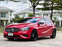 Mercedes-Benz A-Class A180 W176 ปี 2014 รถศูนย์ Benz Thailand  มือเดียว ป้ายแดง  