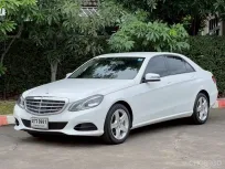 Mercedes-Benz E200 CGI W212 Executive 7G-Tronic plus Blue Efficiency ปี 2014