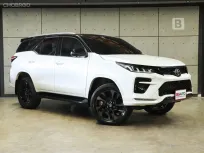 2023 Toyota FORTUNER 2.8 GR Sport 4WD Black Top AT รุ่น TOP สุด ไมล์เเท้ รถมือเเรกจากป้ายเเดง B7788