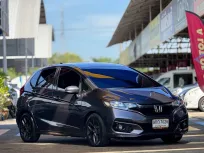 Honda Jazz 1.5 S ปี 2019 คันนี้บอกเลยว่าสวยจัด ทรงดี ราคาโดนใจ วัดรอบ Diffi ล้อแม็กขอบ 15"