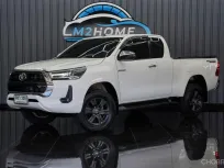 TOYOTA HILUX REVO SMART CAB 2.4 PRERUNNER MID AT ปี 2022 จด 2023 สีขาว