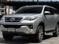 2019 Fortuner 2.4 V 4WD ผ่อน13,*** ออกรถ999 ออกง่ายอนุมัติไว ดอกเบี้ยถูก บริการดูแลฉุกเฉิน24ชั่วโมง
