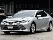 CAMRY 2.5 HEV Premium Luxury ออกรถ999 ผ่อน13,000 ยางปี25 รถมือแรกประวัติเช็คศูนย์ ออกง่ายอนุมัติไว 