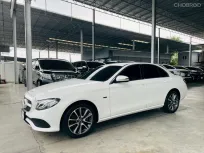 MERCEDES-BENZ E300e 2.0 AVANTGARDE ปี 2021 รถสวย มือเเรก ไมล์น้อย พร้อมใช้ รับประกันตัวถังสวย