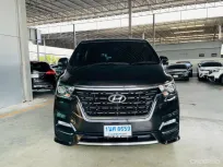 Hyundai H-1 2.5 Deluxe ปี 2021 มือแรก เข้าศูนย์ตลอดวิ่ง 50,000 กิโลแท้