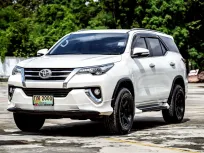 Toyota Fortuner 2.8V 4WD 2015 ดีเซลขับเคลื่อน 4 ล้อ