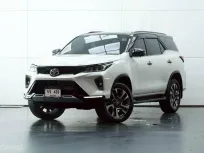 2022 TT.FORTUNER 2.4 LEGENDER BLACK TOP 4WD.