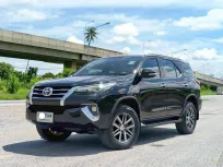 Toyota Fortuner 2.8 V 4WD ปี 2016 แท้ สีดำ 