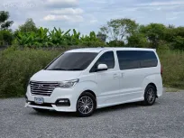 HYUNDAI H-1 LIMITED III (11 ที่นั่ง) [Sunroof คู่ หน้า-หลัง] ปี 2019 รถตู้สุดหรู พร้อมออฟชั่นจัดเต็ม