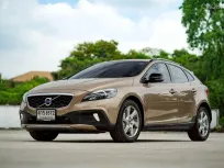 Volvo V40 Cross Country 2.0 T5 ปี 2014 สภาพสวยมากๆ รถพร้อมใช้งาน ไม่ชนหนัก