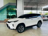 Toyota Fortuner 2.4 Legender 2023 ไมล์แท้ ดูแลดีเข้าศูนย์ตลอด