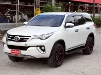 2016 Toyota Fortuner 2.4 V SUV  ผ่อน 13,000/6ปี