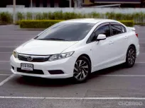 Honda Civic FB 1.8 i-VTEC ปี 2013 รถบ้านสวยๆ ไมล์น้อย มือเดียวป้ายแดง 