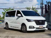 ขายรถ Hyundai H-1 2.5 Elite FE ปี 2024 สภาพดีมาก มือเดียวป้ายแดง ไมล์น้อยสุด 
