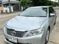 2013 Toyota CAMRY 2.0 รถเก๋ง 4 ประตู ออกรถง่าย