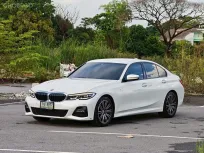2022 BMW 3 Series 2.0 320d รถเก๋ง 4 ประตู รถบ้านมือเดียว ไมล์แท้  ประวัติศูนย์  