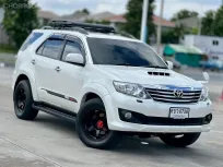  TOYOTA Fortuner 3.0 V 4WD   เครื่องยนต์: ดีเซล เกียร์:AT ปี: 2013 สี:ขาว 