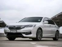 Honda Accord 2.0 EL ปี 2017 รถมือเดียว ป้ายแดง