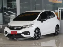 Honda JAZZ 1.5 i-VTEC RS ปี 2019 รถบ้านมือเดียว ไมล์แท้7x,xxxโล เข้าศูนย์ตลอด สวยเดิม ออกรถ0บาท