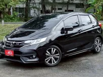 HONDA JAZZ 1.5 RS ปี2017 (mnc) A/T สีดำ