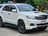 2015 Toyota Fortuner 3.0 V SUV รถบ้านมือเดียว สวยสภาพดี เดิมบางทั้งคัน ครับ ไมล์156,000 กิโลแท้ 