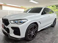 2022 BMW X6 3.0 xDrive40i SUV ออกรถง่าย รถสวย ไมล์น้อย มือเดียวป้ายแดง 