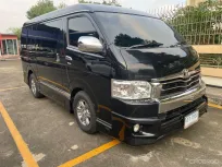 2016 VENTURY 3.0 V ประตูสไลท์ ออโต้ 2 ด้าน รถสวย ไม่มีชน มี Inspection 5 ดาว ทั้ง 3 รายงาน