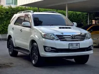 2015 Toyota Fortuner 2.5 V SUV เจ้าของขายเอง รถสวย ไมล์แท้  