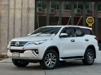 Toyota Fortuner 2.4V 4WD เกียร์ออโต้ 2019 รถบ้านมือเดียวตั้งแต่ป้ายแดง เจ้าของดูแลอย่างดี