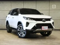 2023 Toyota FORTUNER 2.4 Legender 4WD SUV AT ไมล์แท้ 5 หมื่น ขายพร้อมป้ายสวย XY 9666 กรุงเทพ B9666