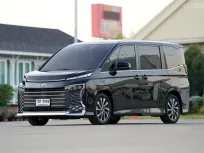 Toyota Voxy 1.8 Hybrid 2023 สภาพใหม่ ไมล์น้อย มือเดียวป้ายแดง  