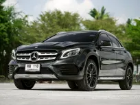 Benz GLA250 AMG Dynamic ปี 2018 รถมือเดียว ป้ายแดง เซอร์วิสศูนย์