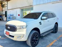 Ford Everest 2.2 Titanium 2017 รถบ้านสวยพร้อมใช้งาน มือเดียวป้ายแดง  