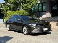 2021 TOYOTA CAMRY 2.5G รถมือเดียวออกป้ายแดง รถวิ่งน้อย รถเข้าศูนย์ตามระยะ รถไม่เคยมีอุบัติเหตุครับ