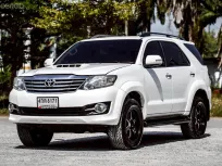 Toyota Fortuner 2.5V ปี 2015 ไมล์แท้ พร้อมใช้งานทันที