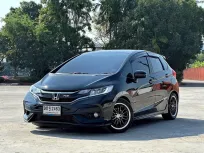 Honda Jazz 1.5 i-VTEC RS ปี 2019 รถสวยไมล์น้อย 