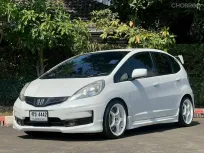 Honda Jazz 1.5 V 2010 สีขาว