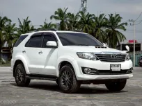 TOYOTA FORTUNER 2.5 V AT 2015
