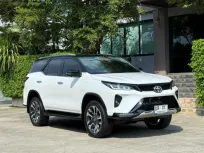 2022 TOYOTA FORTUNER LEGENDER 2.4 รถมือเดียวป้ายแดง วิ่งน้อย ประวัติศูนย์ครบ ไม่เคยมีอุบัติเหตุครับ