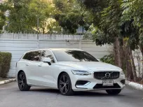 2020 Volvo V60 2.0 T8 Inscription รถเก๋ง 5 ประตู เจ้าของขายเอง รถสวย ไมล์น้อย  