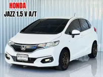  Honda JAZZ 1.5 i-VTEC รถเก๋ง 5 ประตู รถสภาพดี มีประกัน