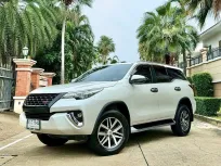 Toyota Fortuner 2.4 V 4WD 2018 รถครอบครัวสุดหรู สภาพป้ายแดง