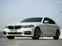 BMW 520d M Sport G30 ปี 2018  มือเดียวป้ายแดง ขับดีมาก ๆ รุ่นนี้ ใช้งานยาว ๆ