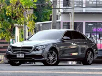2016 Mercedes-Benz E-Class 2.0 E220d รถเก๋ง 4 ประตู ออกรถง่าย รถสวย ไมล์น้อย  