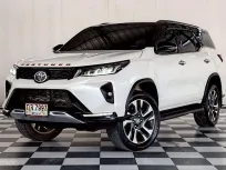 TOYOTA LEGENDER 2.4 V 2 WD เกียร์ออโต้ ปี 2020 (ไม่ขายป้ายทะเบียน)
